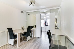 Apartment (1 Bedroom) | Interior - Condo 9 Mi to Dtwn Dallas: BBQ By the Pool! (Dallas)