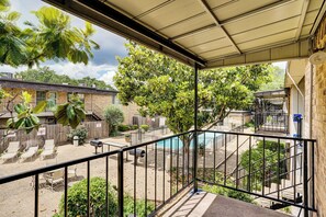 Apartment (1 Bedroom) | Interior - Condo 9 Mi to Dtwn Dallas: BBQ By the Pool! (Dallas)