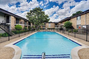 Apartment (1 Bedroom) | Interior - Condo 9 Mi to Dtwn Dallas: BBQ By the Pool! (Dallas)