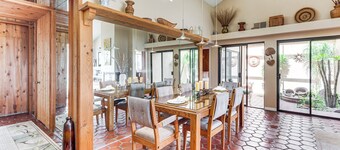 1 Mi to Shops on El Paseo: Condo w/ Pool Access!