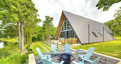 A-frame Cabin w/ Deck Near Cedar Creek Lake