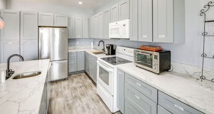 4 Mi to Casinos: Mtn-view Home in Bullhead City!
