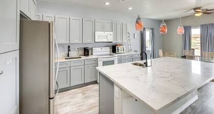 4 Mi to Casinos: Mtn-view Home in Bullhead City!