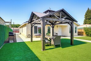 House (4 Bedrooms) | Interior - 1 Mi to Rabobank Arena: Home w/ Gazebo! (Bakersfield)