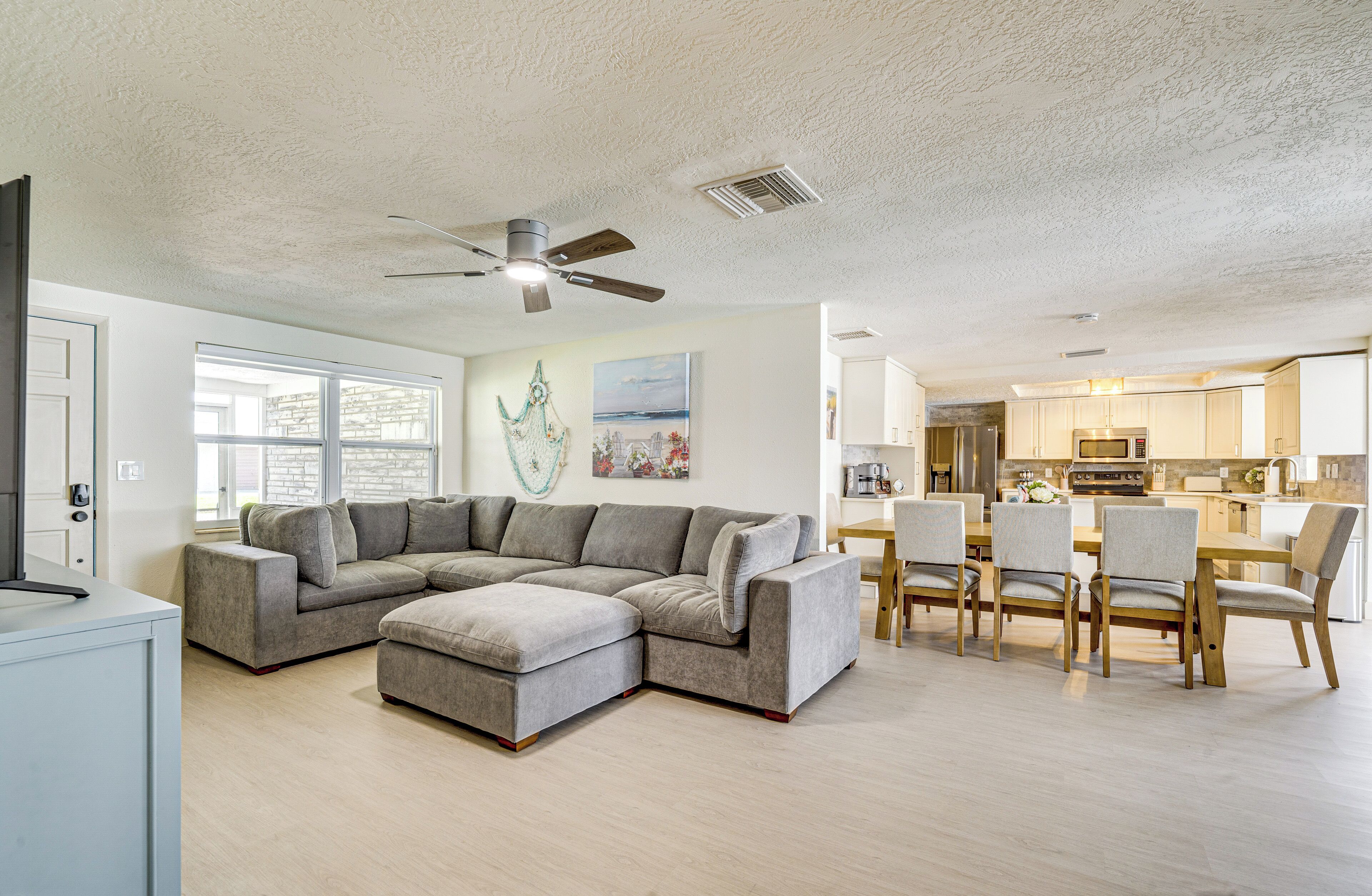 Rumah (3 Bedrooms) | Bagian depan properti