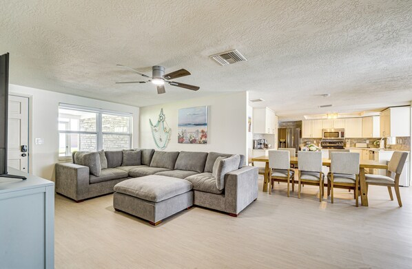 House (3 Bedrooms) | Front of property