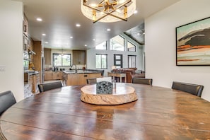 House (4 Bedrooms) | Interior