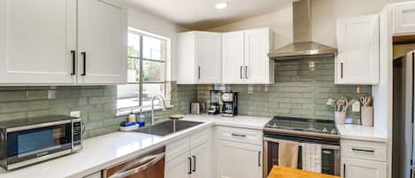 House (4 Bedrooms) | Bahagian dalam