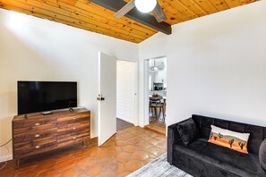 House (4 Bedrooms) | Interior - 2 Mi to Trail Dust Town: Home w/ Large Yard! (Tucson)