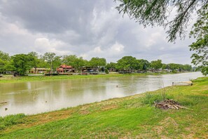 House (3 Bedrooms) | Interior - Waterfront Seguin Lake House Near Downtown (Seguin)