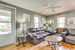 House (2 Bedrooms) | Interior