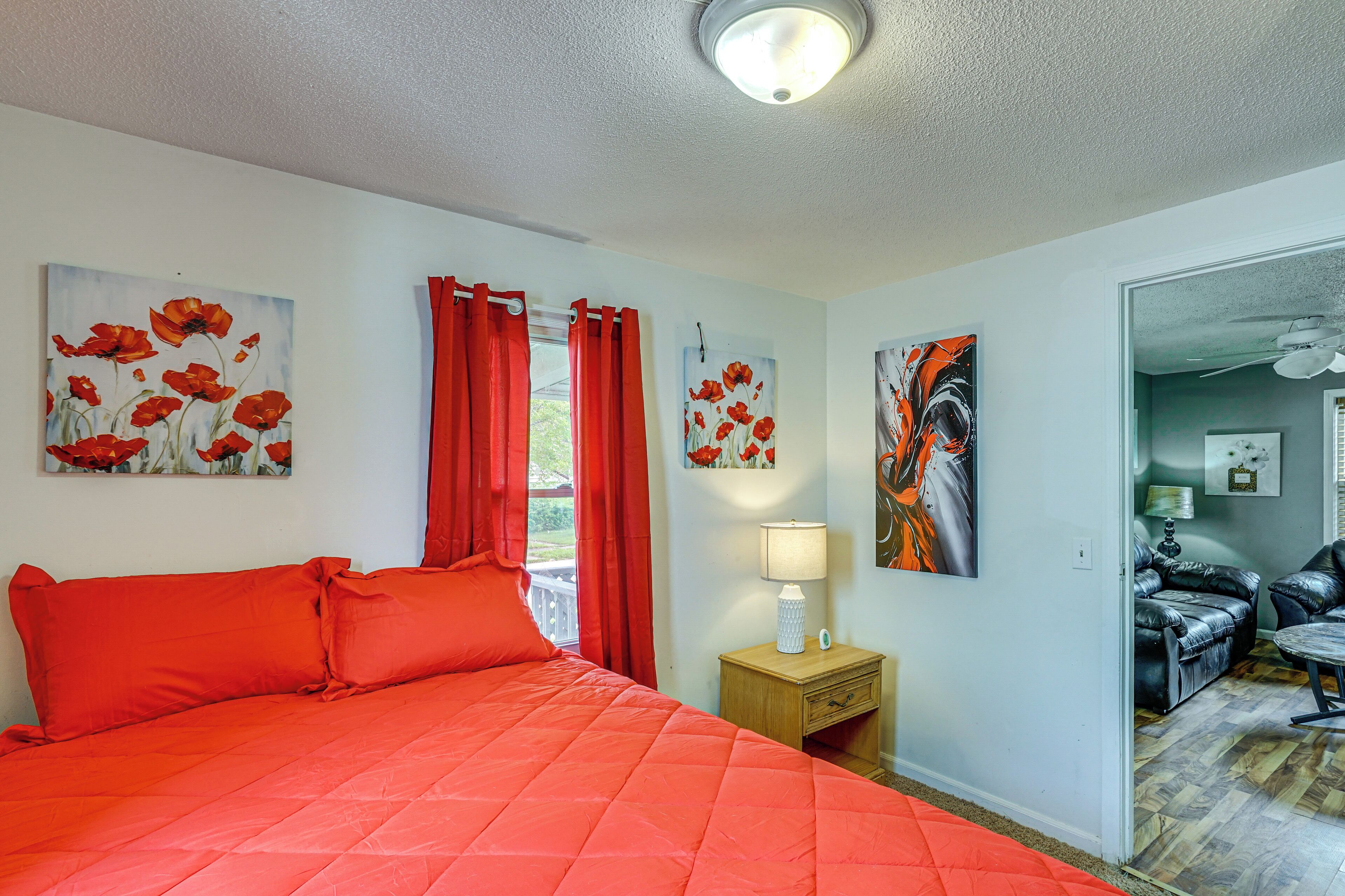 House (2 Bedrooms) | Interior