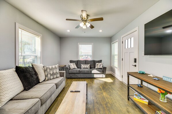 House (2 Bedrooms) | Interior - 3 Mi to Beach: Family Home in Corpus Christi! (Corpus Christi)