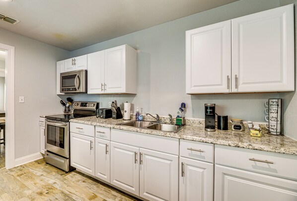 House (2 Bedrooms) | Interior