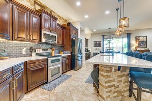 House (4 Bedrooms) | Interior