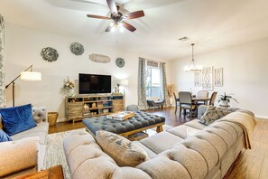 House (4 Bedrooms) | Interior