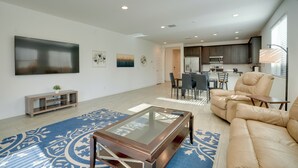 Unclassified image, 4 of 23, button - 9 Mi to State Farm Stadium: Pet-friendly Home! (Tolleson)
