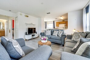 House (4 Bedrooms) | Interior - 20 Mi to Disney Parks: Golf Getaway w/ Lanai! (Haines City)