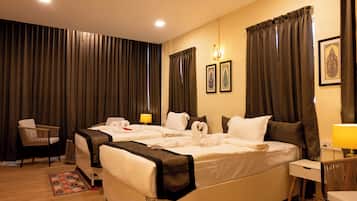 Superior Room, City View | Desk, laptop workspace, free WiFi, bed sheets