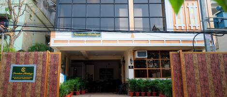 Voorkant van accommodatie