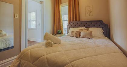 Comfy One Bed Apartment in Forest Park