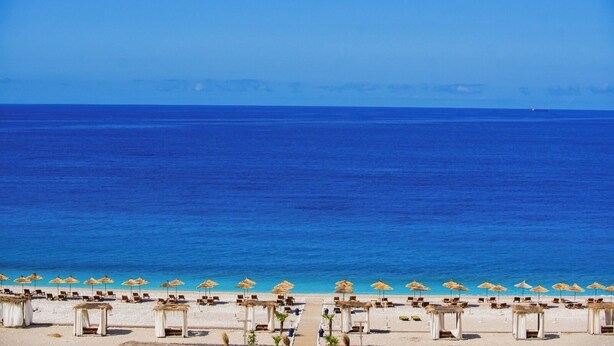 Front of property - Whisky Green Coast Hotel & Apartments (Himare)