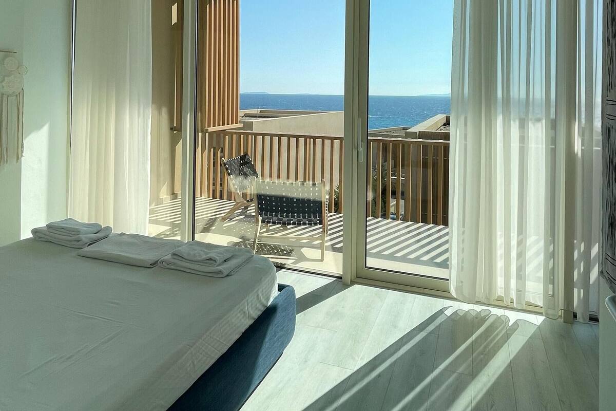 Superior Villa, Sea View | In-room safe, desk, laptop workspace, iron/ironing board
