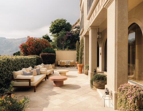 Adiya Signature Hotel