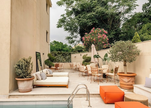 Adiya Signature Hotel