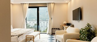 Adiya Signature Hotel