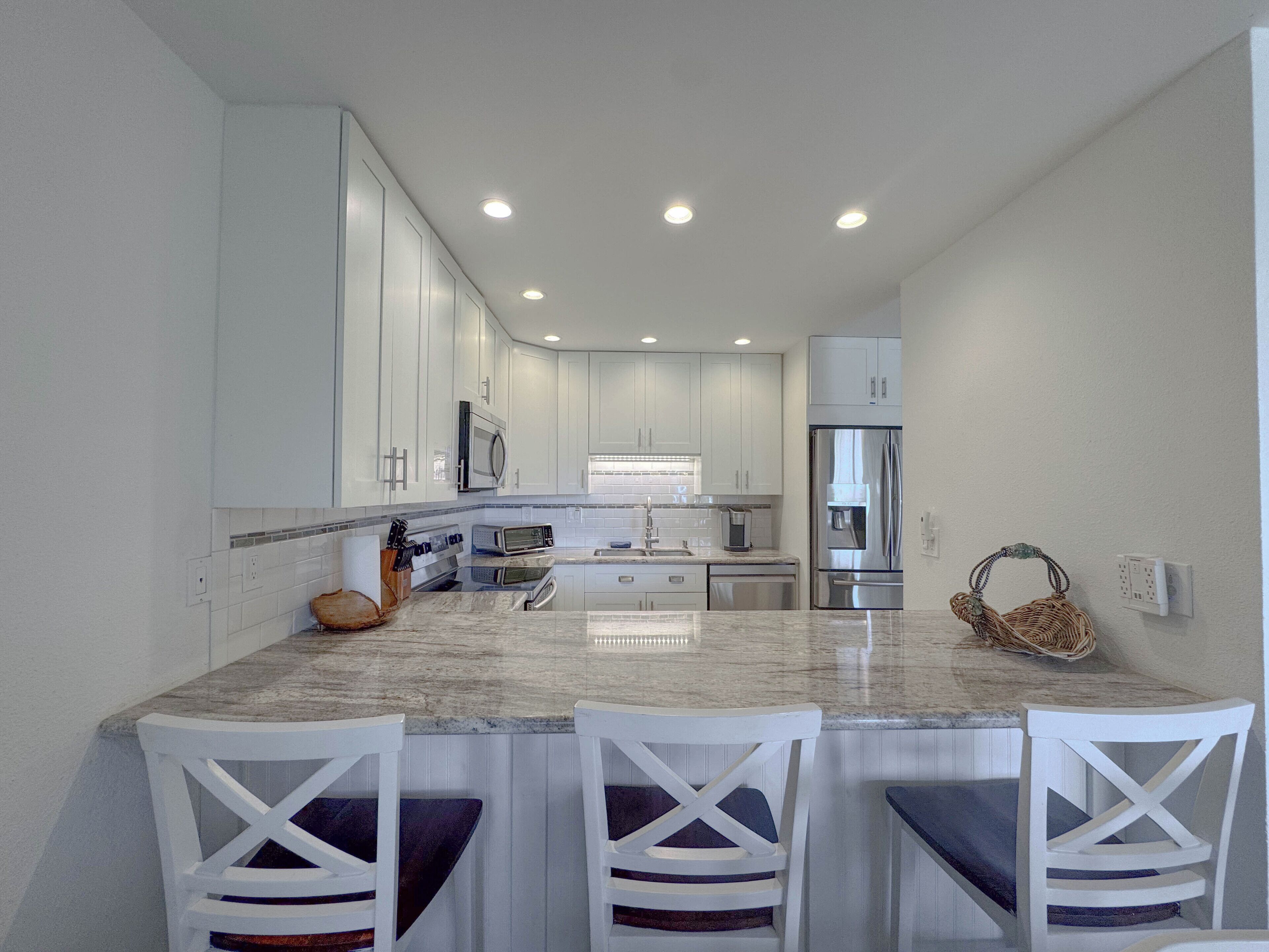 冰箱、微波炉、烤箱、炉灶