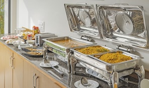 Free daily buffet breakfast