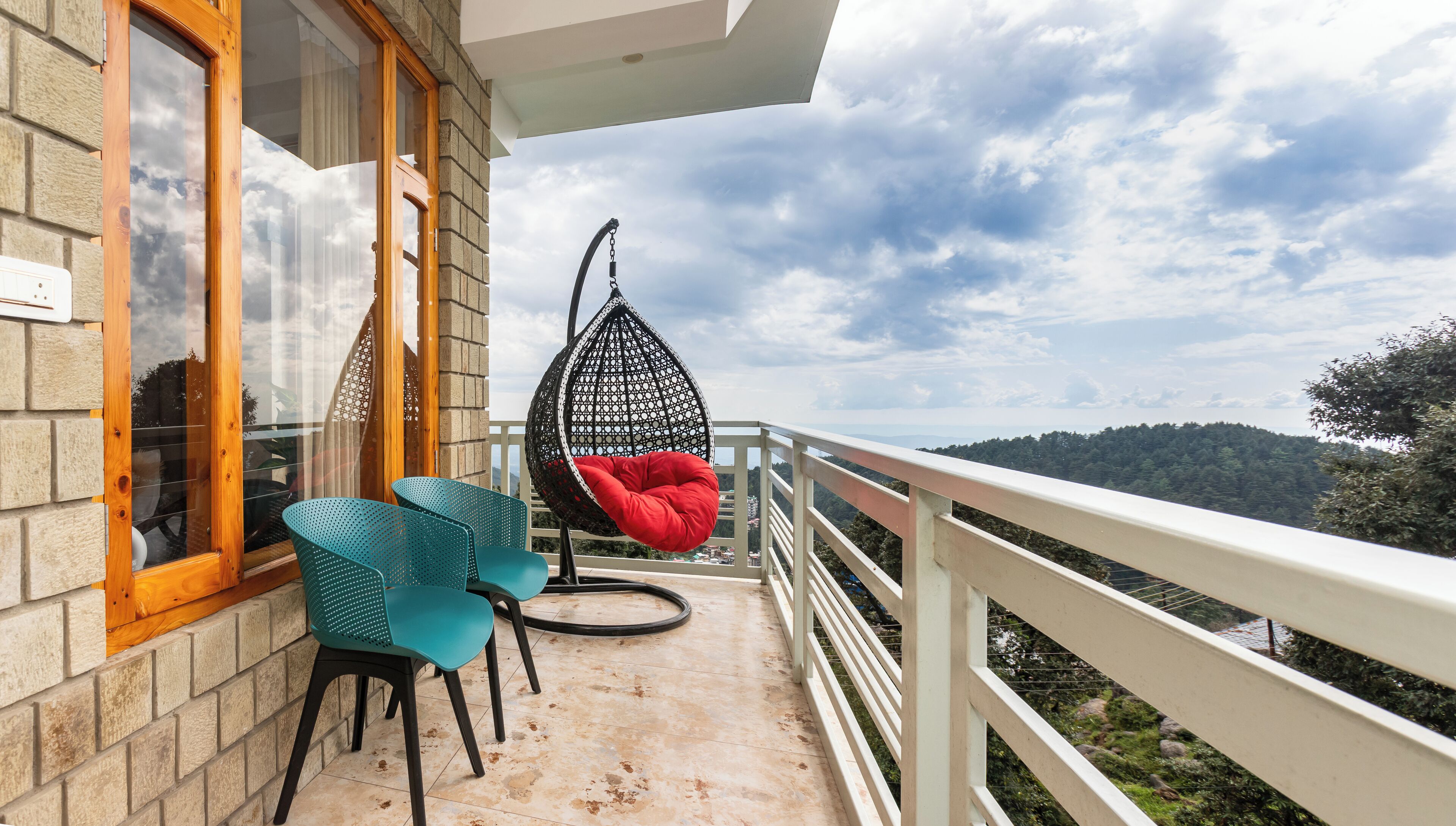 Premium Mountain view with Balcony | Mountain view