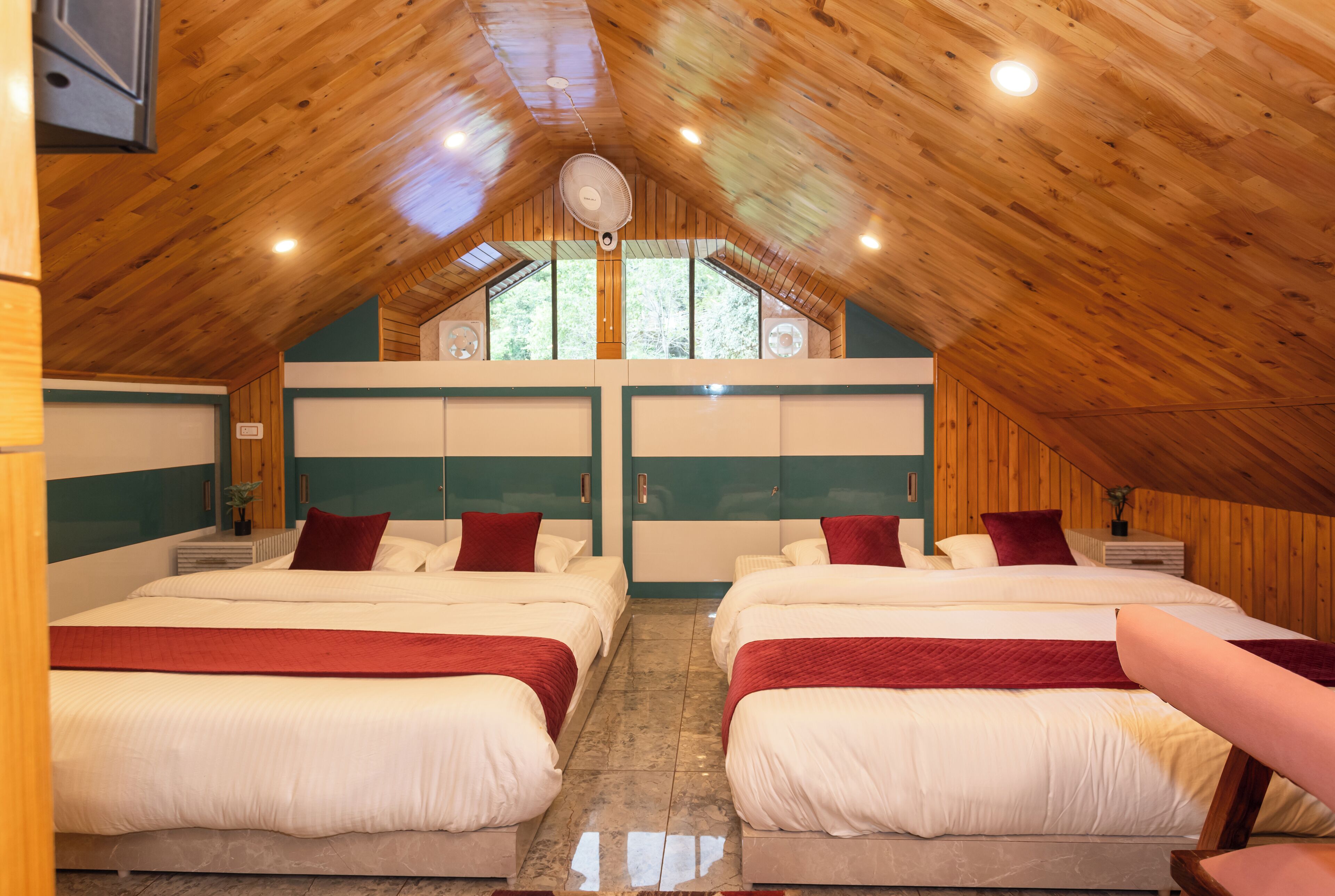 Bureau, Wi-Fi gratuit, draps fournis