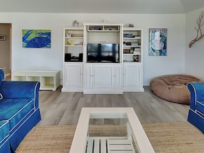 TV, DVD player
