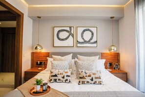 2 bedrooms, iron/ironing board, internet, bed sheets
