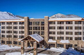 Exterior - 1 Bedroom Condo, Perfect Location #303 with Pool and Hot Tub (Crested Butte)