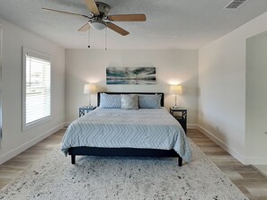 3 bedrooms, iron/ironing board, Internet, bed sheets