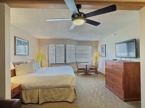 1 slaapkamer, een strijkplank/strijkijzer, wifi, beddengoed