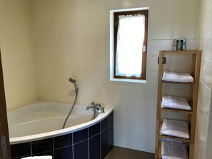 風筒、提供毛巾、番梘、廁紙