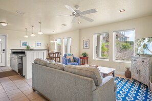 Smart TV - New Listing!  Gulf Views. (Port Aransas)