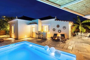 Pool - The Secret Garden - Courtyard & Private Pool Villa (Kalamata)