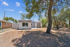 House, 2 Bedrooms | Property grounds