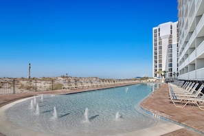 Appart'hôtel, 1 chambre | Piscine | Piscine couverte, piscine extérieure