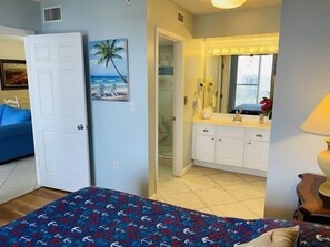 Condo, 2 Bedrooms