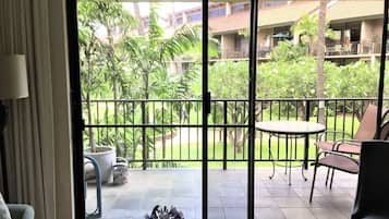 Condo, 2 Bedrooms | Interior