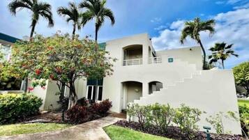 Condo, 2 Bedrooms | Exterior