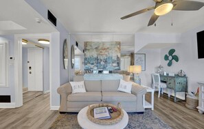 Condo, 2 Bedrooms | Living area
