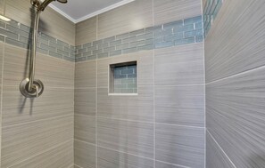 Condo, 2 Bedrooms | Bathroom | Towels