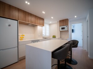 Fridge, microwave, oven, dishwasher